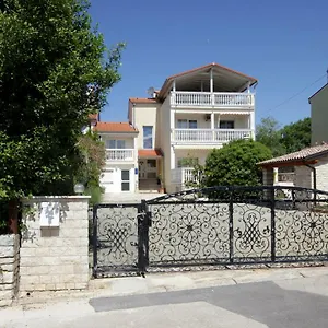  Apartment Domic
